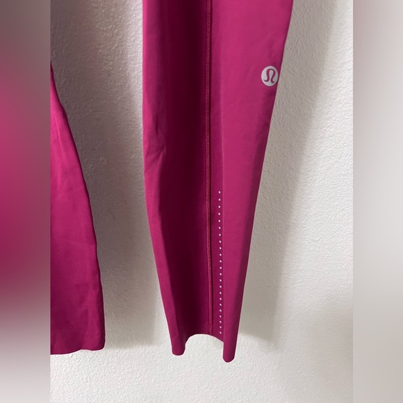 Lululemon Fast Free HR Crop 23” Nulux Size 4 - Picture 2 of 7